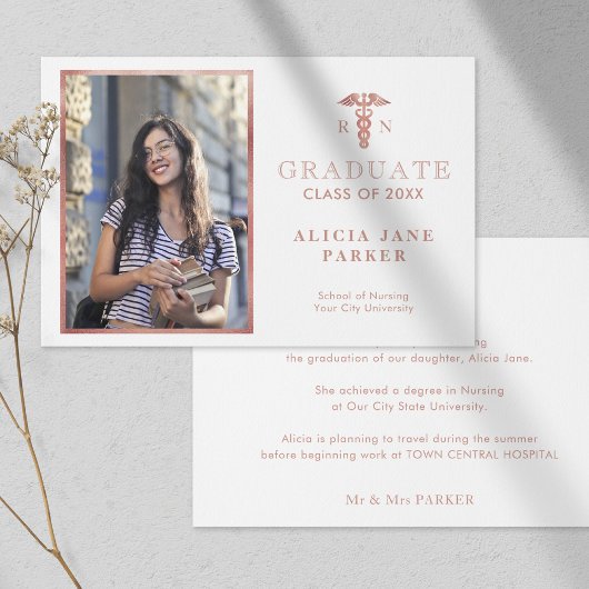 2022 Zorgschool afstuderen gouden foto van roos Aankondiging