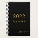 2022 Zwart goudgierige monogram Naam modern Planner<br><div class="desc">2022 Gold- en zwart monogram Voeg uw eigen Script Name 2022 Calendar Wedding Event Planner toe. Dit maakt de perfecte liefhebbende 16 verjaardag,  bruiloft,  vrijgezellenfeest,  verjaardagsdag,  baby shower of vrijgezellenfeest voor iemand die van luxe glam en stijl houdt.</div>