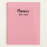 2023-2024 roze Maandelijkse/Weekplanner Planner<br><div class="desc">Uw ultieme metgezel voor een georganiseerd academisch jaar! Blijf de klas voor en kijk door het academiejaar met onze zorgvuldig ontworpen Teacher Lesson Planner 2023-2024. Deze uitgebreide planner, die is gemaakt met docenten in gedachten, biedt de perfecte combinatie van functionaliteit, stijl en gemak om docenten zoals u in staat te...</div>