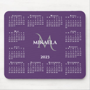 2023 Calendar Chic Monogram Name on Paars Muismat