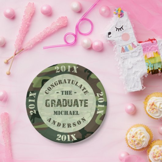 2023 Graduation Party Camouflage Custom Camo Papieren Bordje (Feest)