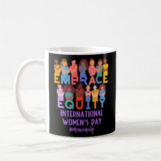 2023 Internationale dag IWD omarmen Equity Koffiemok