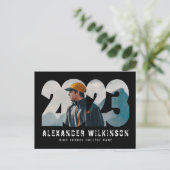 2023 Moderne, minimalistische foto-Afstuderen Uitnodiging Briefkaart (Staand voorkant)