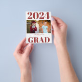 2023: Rood, modern, 2 Foto Afstudeerder aankondigi Flyer (Hand)