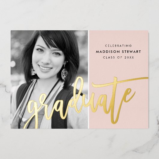 2024 AFSTUDEERDER foto modern kalligrafie blush ro Folie Uitnodiging (Voorkant)