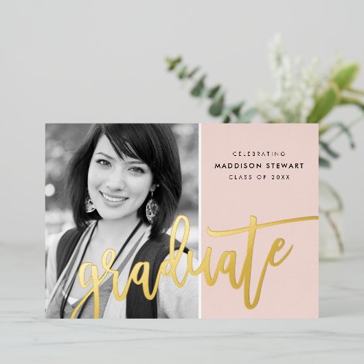 2024 AFSTUDEERDER foto modern kalligrafie blush ro Folie Uitnodiging (Staand Voorkant)