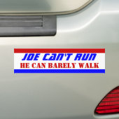 2024 De BIDENS Joe Can't Run Hij kan amper lopen Bumpersticker (Op auto)