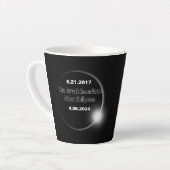 2024 en 2017 dubbelzijdige zonnepanelen latte mok (Linkerhoek)