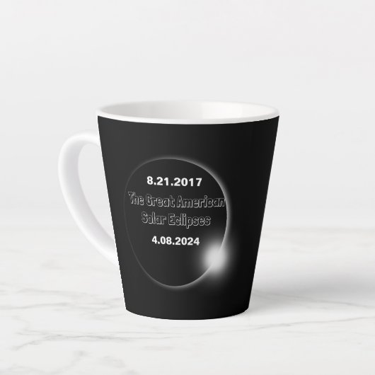 2024 en 2017 dubbelzijdige zonnepanelen latte mok (Linkerhoek)