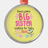 2024 Grote Zus Wachten op Nieuwe Baby Sibling Metalen Ornament (Voorkant)