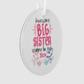 2024 Grote Zus Wachten op Nieuwe Baby Sibling Ornament (voorkant)