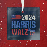 2024 Harris Walz Democraat Donkey Blue Christmas Glas Ornament<br><div class="desc">2024 Harris Walz glazen kerstversiering in blauw met de Amerikaanse vlag en democratische ezel in rood,  wit en blauw. Stem op Kamala Harris en Tim Walz voor president en vice-president als de presidentskandidaten van de Democratische Partij. Mooi,  patriottisch design.</div>