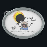 2024 Solar Eclipse Survival Edition Gesp<br><div class="desc">Viel je overleven van de cartoon "Great American Solar Eclipse 2.0" van 8 april 2024 met deze eenvoudige maar trendy "I Survived (alweer)"-verduistering met uitgelijnde waarnemer. Alle teksten en afbeeldingen zijn volledig aanpasbaar.</div>