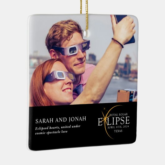 2024 Totale Zonsverduistering Foto Koppels Geschen Keramisch Ornament (Rechts)