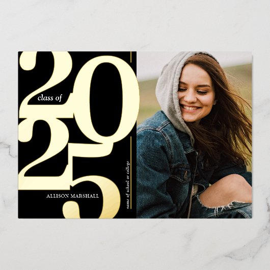 2025 Afstudeerfeest zwart goud Folie Uitnodiging (Voorkant)