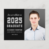 2025 Afstuderen Black Grey Graduation Party Foto Uitnodiging Briefkaart (Voorkant)