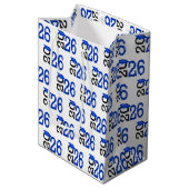 2025 Afstuderen blauw en zwart Medium Cadeauzakje (Voorkant Gekanteld)