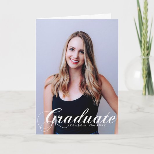 2025 Afstuderen Foto White Flourish Script Gevouwe Aankondiging (Voorkant)