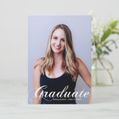 2025 Afstuderen foto White Flourish Script Overlay Aankondiging (Staand voorkant)
