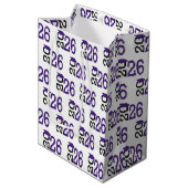 2025 Afstuderen Paarse en zwarte Medium Cadeauzakje (Voorkant Gekanteld)