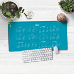 2025 Blauwgroen Blauwe Kalender Bureaumat<br><div class="desc">🌟Dit is voor 2025🌟 2025 Moderne Blauwgroen Blue Calendar Desk Mat Muismat. Deze versie is in chique blauwgroen blauw,  maar de kleuren kunnen eenvoudig worden aangepast! Neem contact met ons op via cedarandstring@gmail.com als u hulp nodig heeft bij het ontwerp of bijpassende producten.</div>