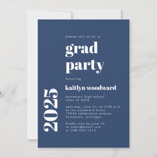2025 Bold Typography Navy Blue Graduation Party Kaart (Voorkant)