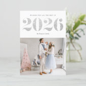 2025 Faux Silver Glitter Modern Gelukkig Nieuwjaar Feestdagenkaart (Staand voorkant)