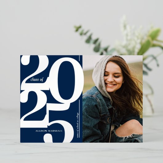 2025 Foto Marine Zilveren Afstudeeraankondiging Folie Uitnodiging (Staand Voorkant)