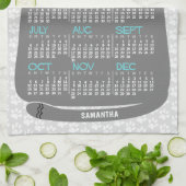 2025 Jaar Maandkalender Mid-Century Grijze Kat Theedoek (Gevouwen)