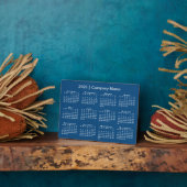 2025 Kalender Bedrijfsnaam Blue Desktop Fotoplaat (Zijkant)