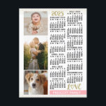 2025 Kalender Blush Roze Goud Familie Fotocollage Briefkaart<br><div class="desc">Vier 2025 met deze elegante fotocollage agenda briefkaarten. Met gemakkelijk te lezen datums in vet zwart, deze prachtig eenvoudige kalender heeft de woorden "2025" en "LOVE" in faux gold glitter met een blozend roze balk langs de onderkant voor uw persoonlijke familienaam of andere tekst. Verticaal langs de linkerkant, voeg drie...</div>