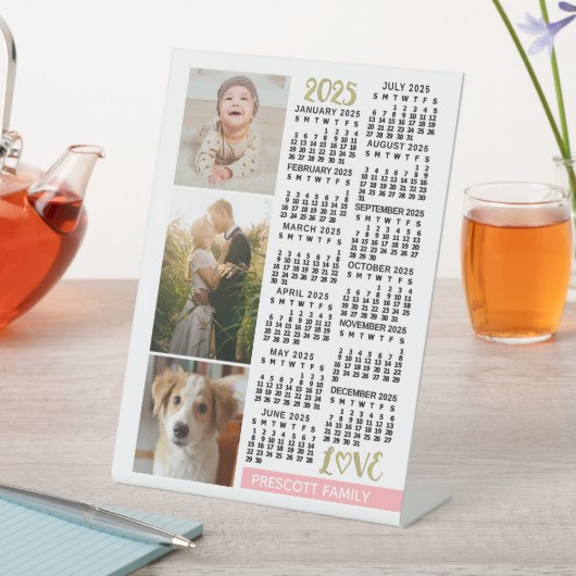 2025 Kalender Blush Roze Goud Familie Fotocollage Reclamebord Met Voetstuk (Insitu)