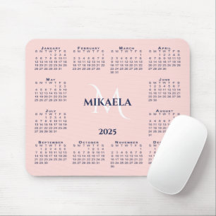 2025 Kalender Chic Monogram Naam op Koraal Roze Muismat