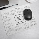 2025 KALENDER CORPORATE BUSINESS LOGO WIT MUISMAT<br><div class="desc">Ontwerp uw eigen aangepaste 2025 kalender muismat met uw bedrijf logo. Het is een perfecte promotionele weggeefactie of bedrijfscadeau voor klanten, leveranciers, werknemers en andere gewaardeerde personen. De kalender wordt elegant weergegeven met een geavanceerd serif-lettertype, wat zorgt voor duidelijkheid en professionaliteit, terwijl de lay-out alle 12 maanden in één oogopslag...</div>
