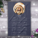2025 Kalender Ronde Foto Theedoek<br><div class="desc">2025 Kalender Ronde Foto keukenhanddoek. De fotokalender van het jaar 2025 show de dagen van de week voor elke maand. Voeg je favoriete foto toe.</div>