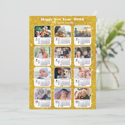 2025 Kalenderfamilie 12 Fotocollage Feestelijk Gou Feestdagenkaart (Staand voorkant)