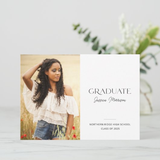 2025 Modern Script Eenvoudig 1-foto afstudeerfeest Kaart (Staand voorkant)
