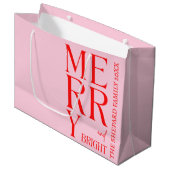 2025 Moderne Kerst Merry and Bright Rood Roze Groot Cadeauzakje (Voorkant Gekanteld)