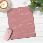 2025 Moderne Minimalistische Roos Roze Kalender Muismat<br><div class="desc">🌟Dit is voor 2025🌟 2025 Modern Eenvoudig Roos Roze en Witte Kalender Muismat met een eenvoudige,  minimalistische jaar-op-een-blik kalender. De kleuren zijn allemaal aanpasbaar. Neem contact met ons op via cedarandstring@gmail.com als u hulp nodig heeft bij het ontwerp of bijpassende producten.</div>