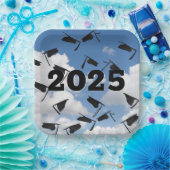 2025 Zwarte Afstuderen Petten in de lucht Papieren Bordje (Feest)