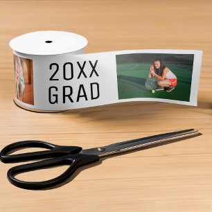 2026 Grad 3 Foto Collage op Wit Satijnen Lint