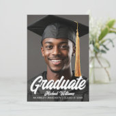 2026 Graduate Photo Bold White Script Graduation Aankondiging (Staand voorkant)