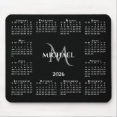 2026 Kalender Chic Monogram Naam op Zwart Muismat (Voorkant)