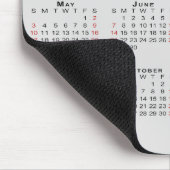 2026 Kalender Eenvoudig Grijs Zwart Rood Muismat (Hoek)