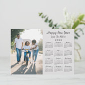 2026 Kalender Modern Grijs 2 Foto Gelukkig Nieuwja Feestdagenkaart (Staand voorkant)
