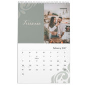 2026 Modern Classic Sage Damask Chic Couple Kalender (Feb 2027)