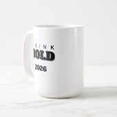 2026 tell u think bold Mug Koffiemok (Voorkant links)