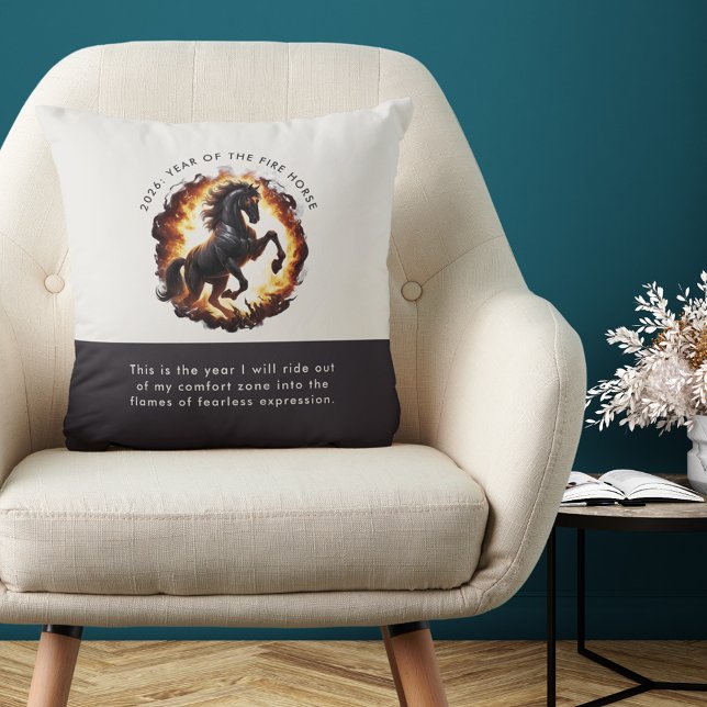 2026 Year of the Fire Horse Motivational Quote Kussen (2026 Year of the Fire Horse Motivational Quote Throw Pillow)