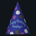 20 Sided Dice DND Games Kids Birthday Party Feesthoedjes<br><div class="desc">Deze schattige, kleurrijke, schattige 20-zijdige DDND-spelletjes verjaardagsfeestjes zijn perfect voor een kerkers en draken, die het thema van het spelletje van kinderen tijdens hun verjaardag vieren! Pas de tekst aan om ze zelf te maken. Het moderne uiterlijk en gevoel is de perfecte manier om je kleine te vieren die graag...</div>