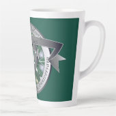 20e bruiloft Jubileum Emerald Heart Medallion Latte Mok (Rechts)